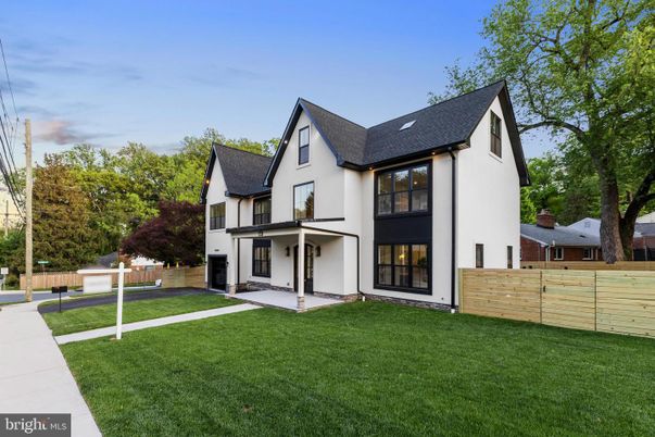 Backyard, Exterior, Facade, Farmhouse
