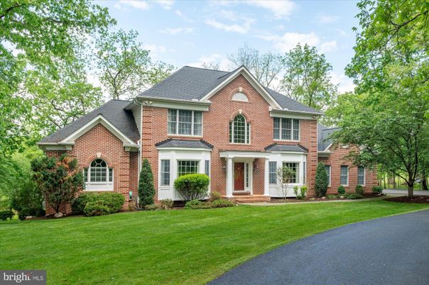 Exterior, Facade, Brick Facade, Brick Traditional