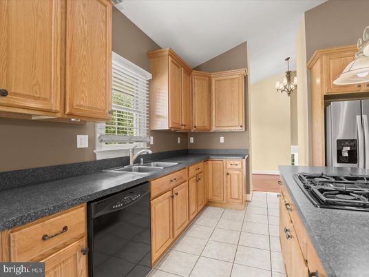 Chandelier, Interior, Kitchen