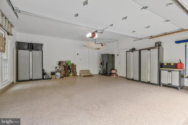 Garage, Interior
