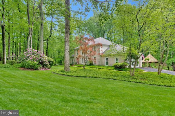 Backyard, Exterior, Facade, French Provincial