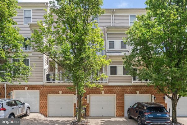 Attached, Exterior, Facade, Brick Facade, Rowhouse
