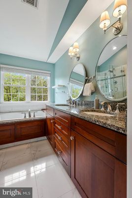 Bathroom, Dual Sink Vanities, Interior