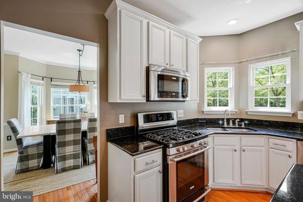 Dining room, Interior, Kitchen, Pendant Lights, Recessed Lighting, Wood Texture Flooring