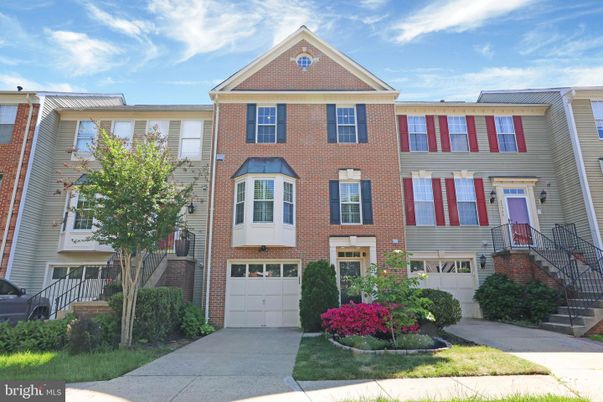 Attached, Exterior, Facade, Brick Facade, Rowhouse