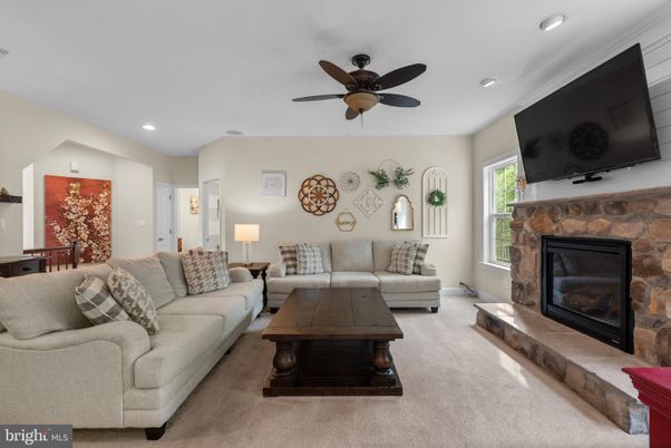 Fireplace, Interior, Living room, Recessed Lighting