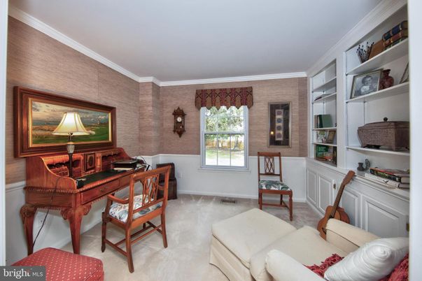 Home Office, Interior