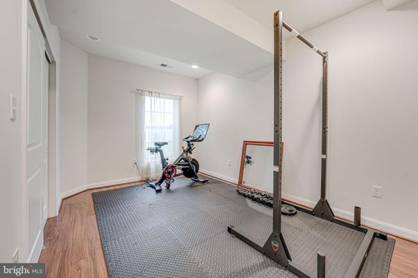 Fitness Equipment, Interior, Recessed Lighting, Wood Texture Flooring