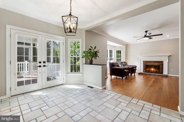 Fireplace, Interior, Living room, Pendant Lights, Recessed Lighting, Wood Texture Flooring