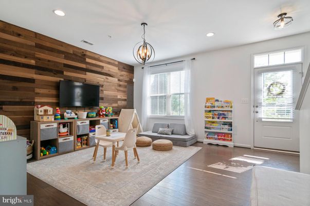 Home Office, Interior, Pendant Lights, Recessed Lighting, Wood Texture Flooring, Wooden Walls