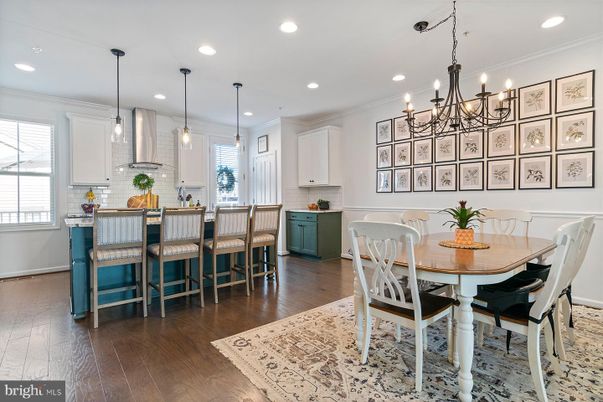 Chandelier, Dining room, Interior, Kitchen, Pendant Lights, Recessed Lighting, Wood Texture Flooring