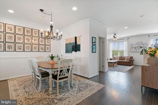 Chandelier, Dining room, Interior, Recessed Lighting, Wood Texture Flooring