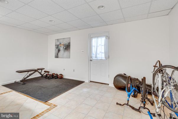 Fitness Equipment, Interior, Recessed Lighting