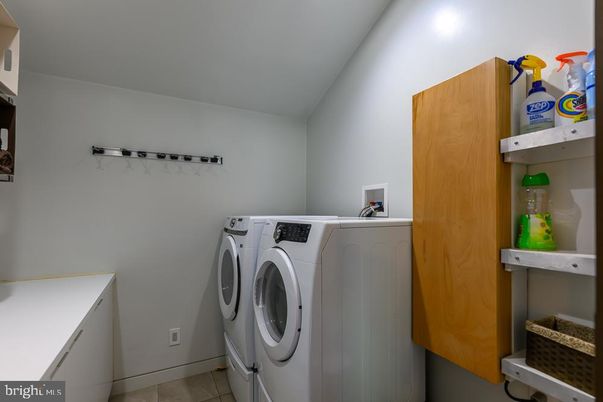 Interior, Washer