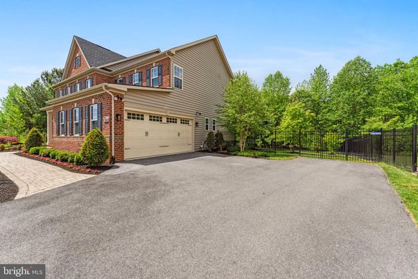 Attached, Exterior, Facade, Brick Facade, Cape Cod