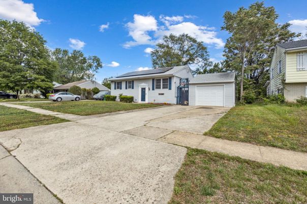 Detached Garage, Exterior, Solar Panels