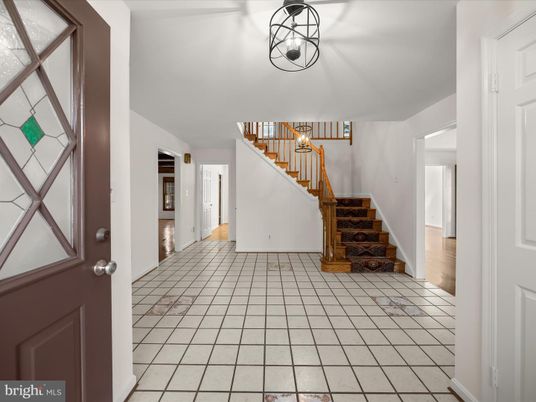 Interior, Pendant Lights, Wood Texture Flooring