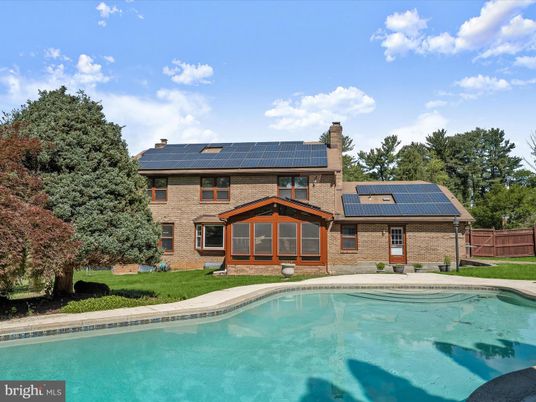 Exterior, Pool, Solar Panels