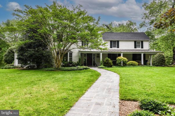Backyard, Exterior, Facade, American Foursquare