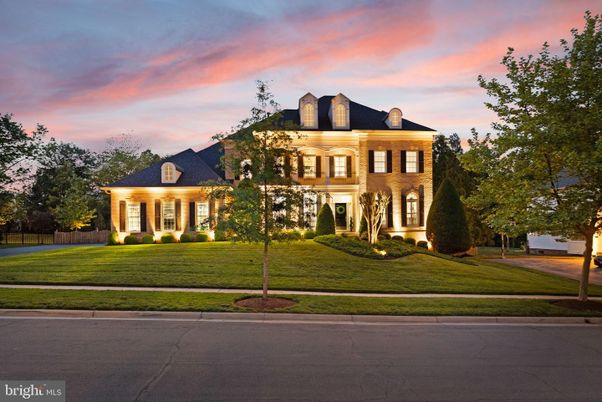 Exterior, Facade, French Provincial