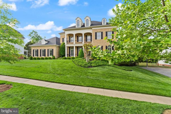 Exterior, Facade, Brick Facade, French Provincial