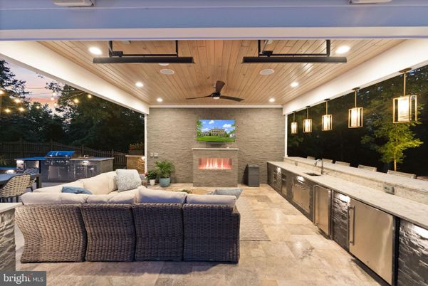 Exterior, Fireplace, Pendant Lights