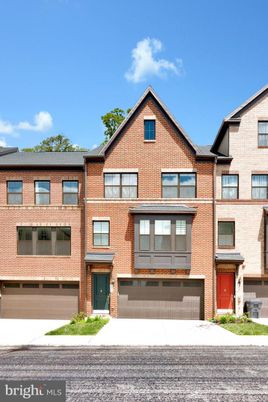 Attached, Exterior, Facade, Brick Facade, Rowhouse