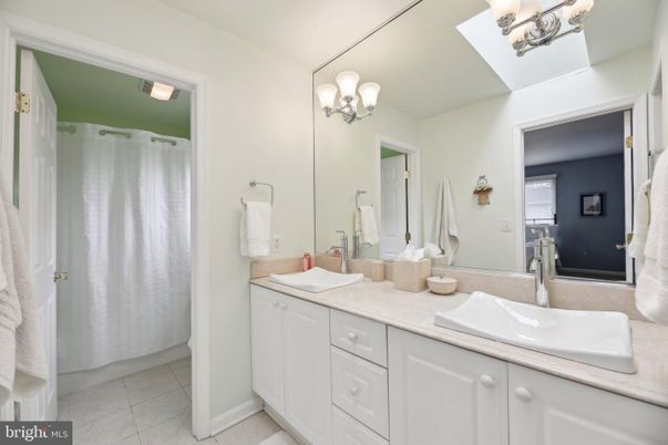 Bathroom, Dual Sink Vanities, Interior