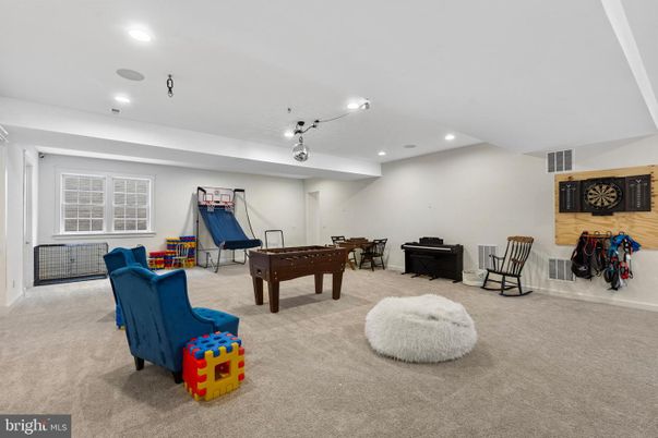 Billiard Table, Game Room, Interior, Recessed Lighting