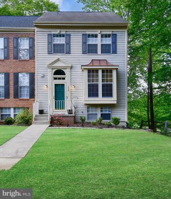 Exterior, Facade, Brick Facade, Georgian