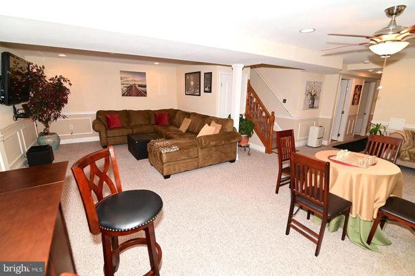 Dining room, Interior, Living room, Recessed Lighting