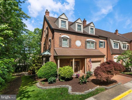 Attached, Exterior, Facade, Brick Facade, Cape Cod