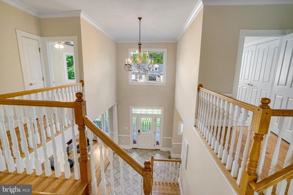 Chandelier, Interior