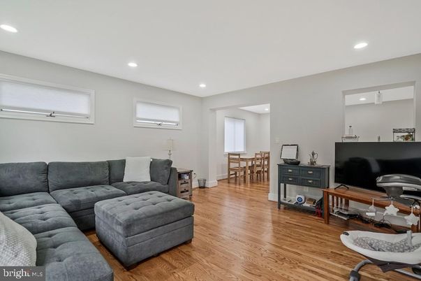 Dining room, Interior, Living room, Recessed Lighting, Wood Texture Flooring