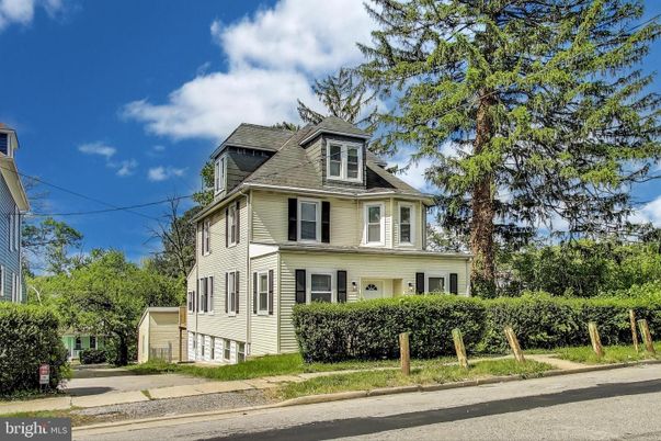 Exterior, Facade, Queen Anne Victorian