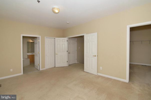 Bathroom, Empty room, Interior