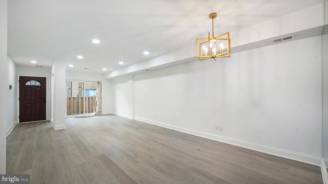 Empty room, Interior, Pendant Lights, Recessed Lighting, Wood Texture Flooring