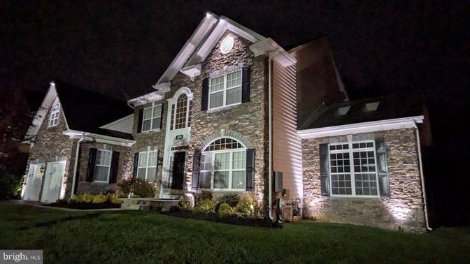 Exterior, Facade, Brick Traditional