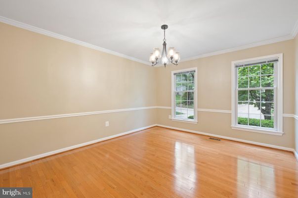 Chandelier, Empty room, Interior, Wood Texture Flooring