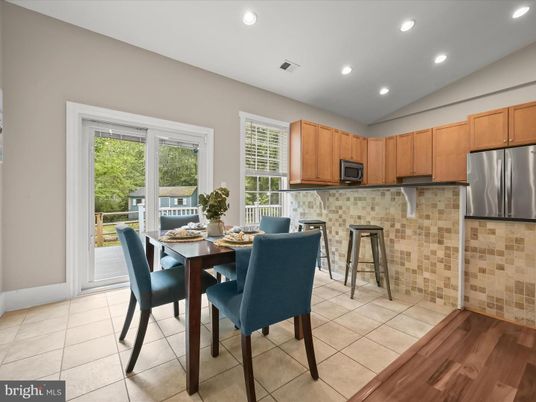 Dining room, Interior, Kitchen, Recessed Lighting
