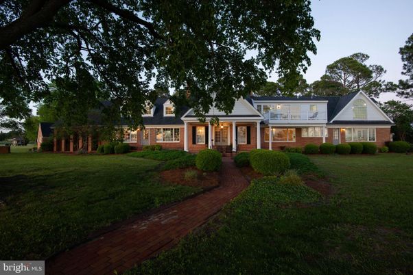 Backyard, Exterior, Facade, Brick Facade, Farmhouse