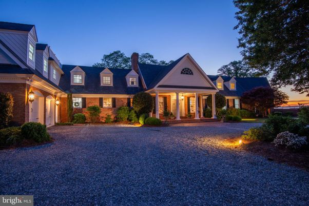 Exterior, Facade, Brick Facade, Farmhouse