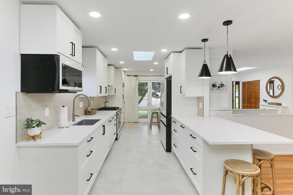 Interior, Kitchen, Pendant Lights, Recessed Lighting