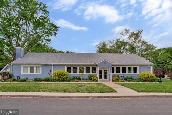 Exterior, Facade, Cape Cod