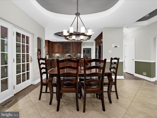 Chandelier, Dining room, Interior, Kitchen, Recessed Lighting