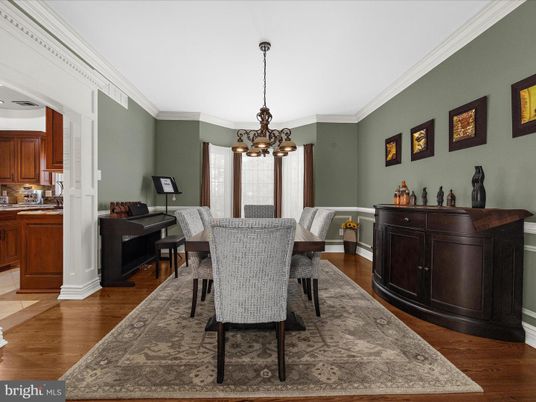 Chandelier, Dining room, Interior, Piano, Wood Texture Flooring