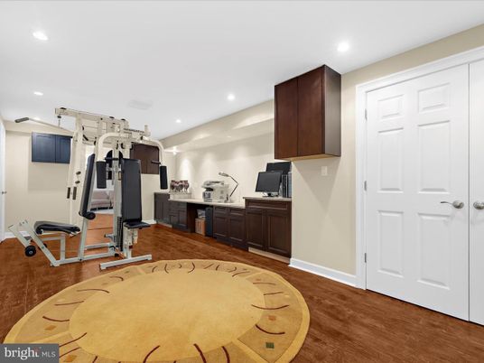 Fitness Equipment, Interior, Kitchen, Recessed Lighting, Wood Texture Flooring