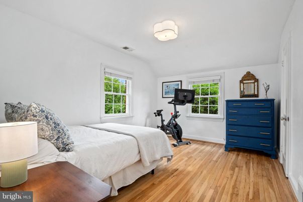 Bedroom, Fitness Equipment, Interior, Wood Texture Flooring