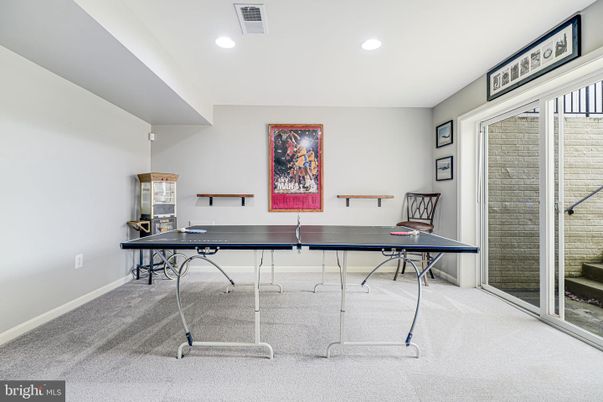 Game Room, Interior, Recessed Lighting