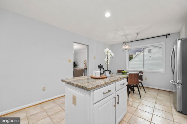 Chandelier, Dining room, Interior, Kitchen, Recessed Lighting